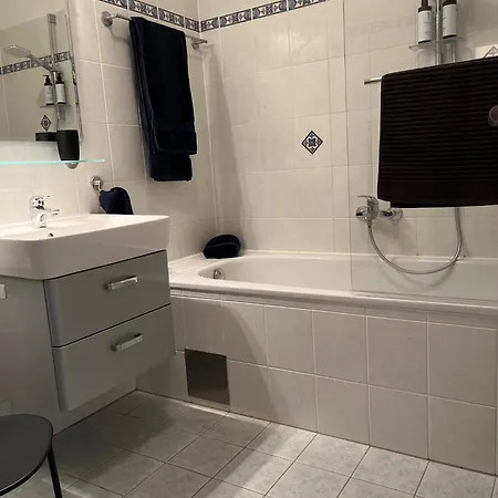 Lejlighed Room2340 *